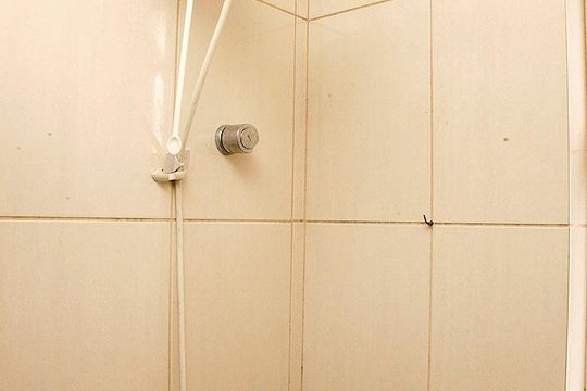 Banheiro de apartamento à venda com 1 quarto, 38m² em Independência, Porto Alegre