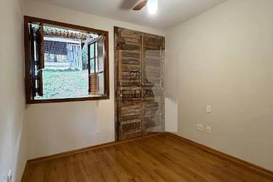 Casa à venda com 4 quartos, 207m² em Condominio Jardins, Brumadinho