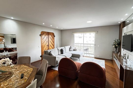 Sala de apartamento à venda com 3 quartos, 160m² em Vila Bastos, Santo André