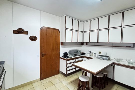 Cozinha de apartamento à venda com 3 quartos, 160m² em Vila Bastos, Santo André
