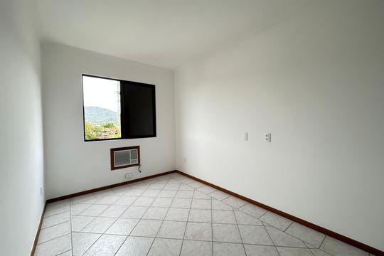 Suíte 1 de apartamento para alugar com 5 quartos, 184m² em Lagoa da Conceição, Florianópolis