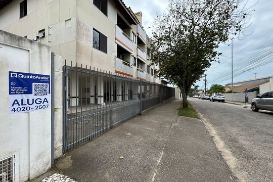 Fachada de apartamento para alugar com 5 quartos, 184m² em Lagoa da Conceição, Florianópolis