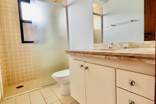 Banheiro 2 de apartamento para alugar com 4 quartos, 153m² em Alphaville Industrial, Barueri
