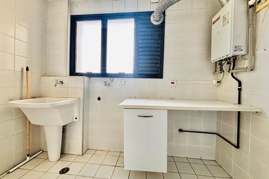 Lavanderia  de apartamento para alugar com 4 quartos, 153m² em Alphaville Industrial, Barueri