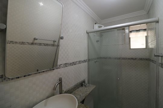 Banheiro de apartamento para alugar com 3 quartos, 65m² em Vila Alpina, São Paulo