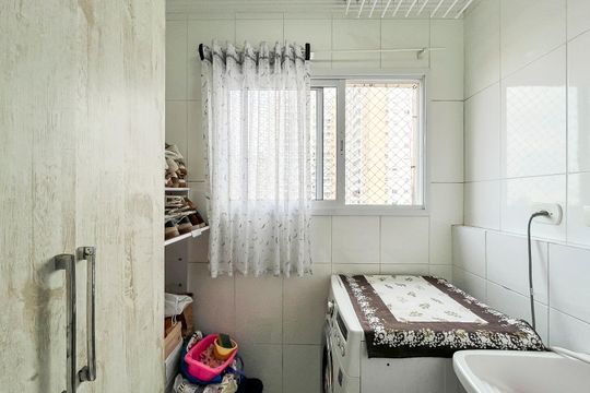 Área de serviço de apartamento à venda com 2 quartos, 74m² em Santa Maria, São Caetano do Sul