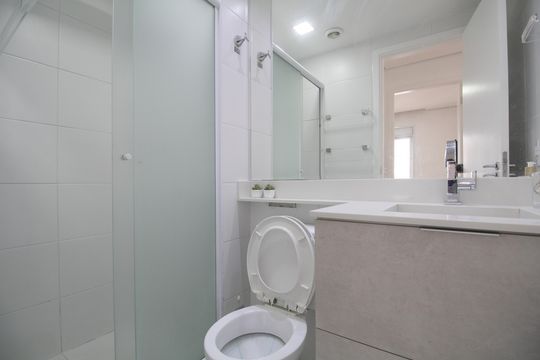 Banheiro de apartamento à venda com 1 quarto, 40m² em Paraíso do Morumbi, São Paulo