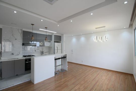 Sala e Cozinha de apartamento à venda com 1 quarto, 40m² em Paraíso do Morumbi, São Paulo