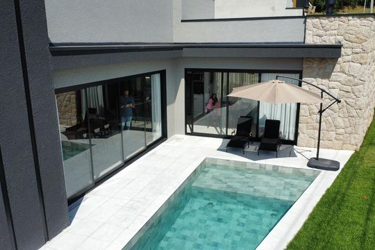 Área externa de casa de condomínio à venda com 3 quartos, 228m² em Sítio do Rosário, Barueri
