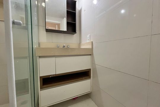 Banheiro da Suíte 2 de apartamento para alugar com 2 quartos, 82m² em Barra da Tijuca, Rio de Janeiro