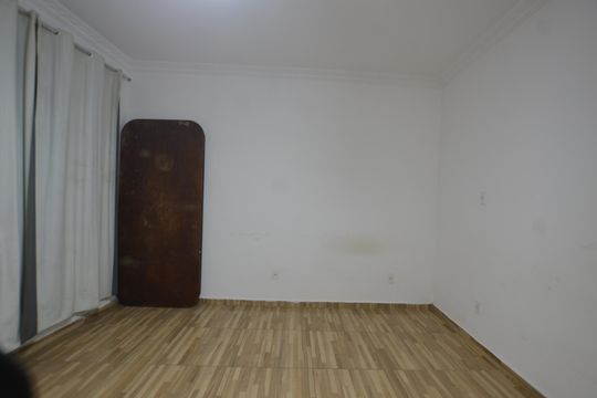 Casa para alugar com 1 quarto, 81m² em Vaz Lobo, Rio de Janeiro