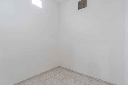 Quarto 1 de casa para alugar com 2 quartos, 42m² em Vila Brasilina, São Paulo