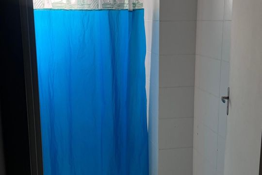 Banheiro de apartamento à venda com 2 quartos, 52m² em Parque Campo Bonito, Indaiatuba