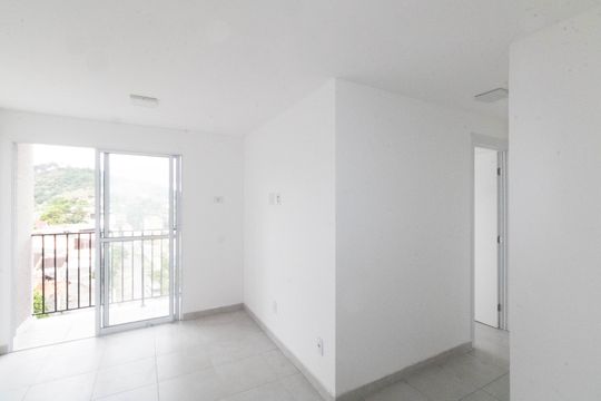 Sala de apartamento para alugar com 2 quartos, 50m² em Campo Grande, Rio de Janeiro