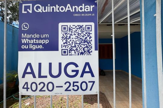 Placa instalada em 16/10/2026 com o código UKCH-136 de casa para alugar com 2 quartos, 565m² em Duque de Caxias, Sapucaia do Sul