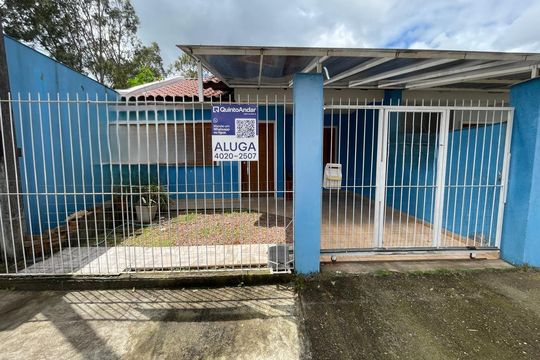 Placa instalada em 16/10/2026 com o código UKCH-136 de casa para alugar com 2 quartos, 565m² em Duque de Caxias, Sapucaia do Sul