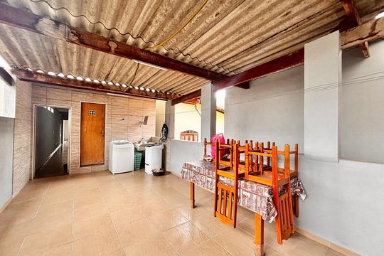 Lavanderia / lazer  de casa para alugar com 2 quartos, 116m² em Jardim dos Manacas, Carapicuíba