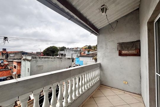 Varanda  de casa para alugar com 2 quartos, 116m² em Jardim dos Manacas, Carapicuíba