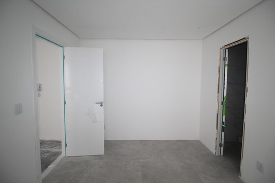 Suíte 1 de apartamento para alugar com 1 quarto, 40m² em Passo D’areia, Porto Alegre