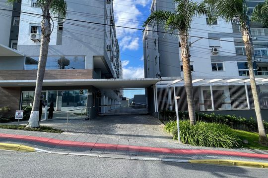 Fachada do Prédio de apartamento para alugar com 3 quartos, 80m² em Praia Comprida, São José