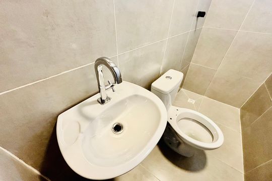 Banheiro de apartamento para alugar com 1 quarto, 25m² em Vila Uniao(zona Leste), São Paulo