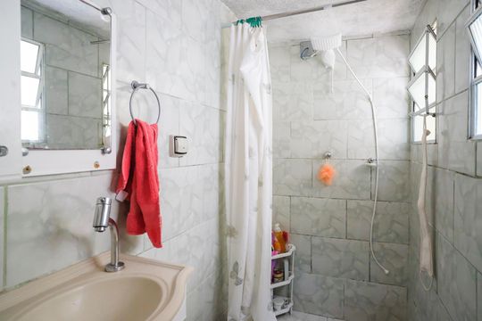 Banheiro de casa à venda com 2 quartos, 90m² em Barcelona, São Caetano do Sul