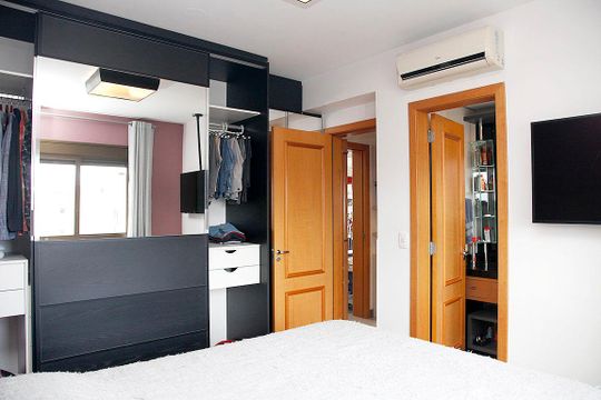 Quarto 1 Suíte de apartamento para alugar com 2 quartos, 80m² em Mont’serrat, Porto Alegre