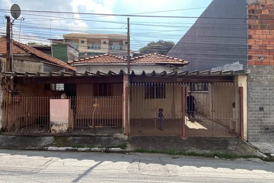 Fachada  de casa à venda com 1 quarto, 250m² em Vila Salete, São Paulo