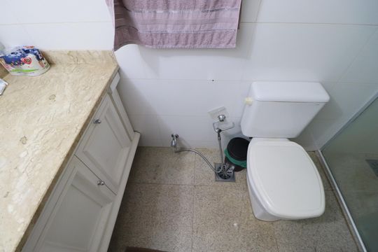 Banheiro  de apartamento para alugar com 1 quarto, 50m² em Centro, Ribeirão Preto
