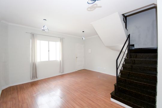 Casa de Condomínio para alugar com 3 quartos, 80m² em Centro, Guarulhos