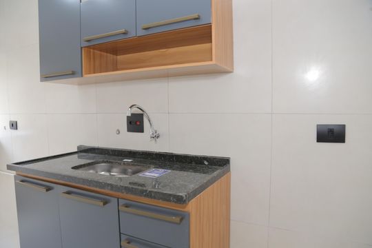 Cozinha de apartamento para alugar com 2 quartos, 39m² em Guaianases, São Paulo