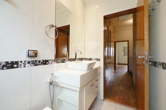 Banheiro de casa para alugar com 2 quartos, 270m² em Vila Mariana, São Paulo
