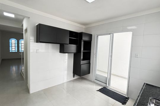 Cozinha de casa à venda com 2 quartos, 102m² em Santa Maria, Santo André