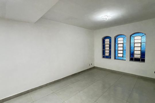 Casa à venda com 2 quartos, 102m² em Santa Maria, Santo André