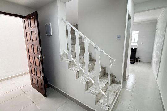 Sala de casa à venda com 2 quartos, 102m² em Santa Maria, Santo André