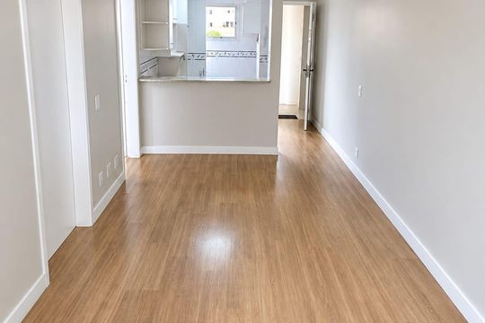 Sala de apartamento à venda com 2 quartos, 44m² em SQN 410, Brasília