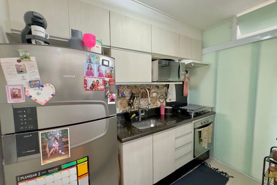 Cozinha de casa de condomínio à venda com 2 quartos, 49m² em Jardim Bela Vista, Guarulhos