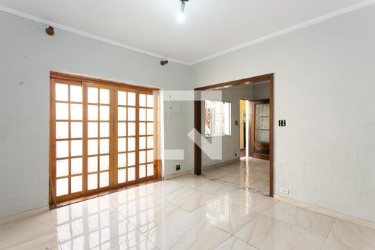 Casa à venda com 3 quartos, 180m² em Vila Matilde, São Paulo