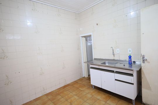 Cozinha de casa para alugar com 2 quartos, 150m² em Vila Osasco, Osasco