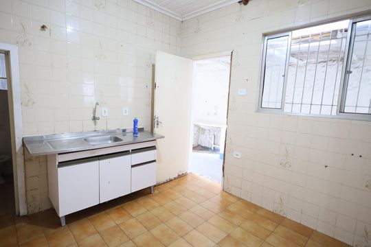 Cozinha de casa para alugar com 2 quartos, 150m² em Vila Osasco, Osasco