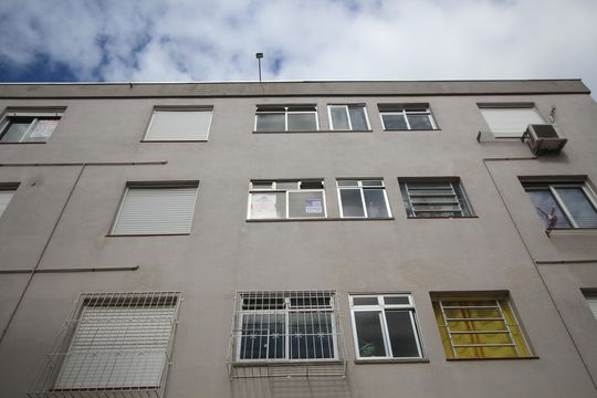 Plaquinha de apartamento à venda com 1 quarto, 38m² em Jardim Dona Leopoldina, Porto Alegre