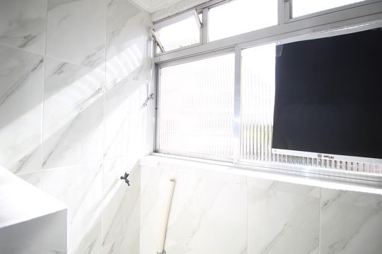 Área de Serviço de apartamento à venda com 1 quarto, 38m² em Jardim Dona Leopoldina, Porto Alegre