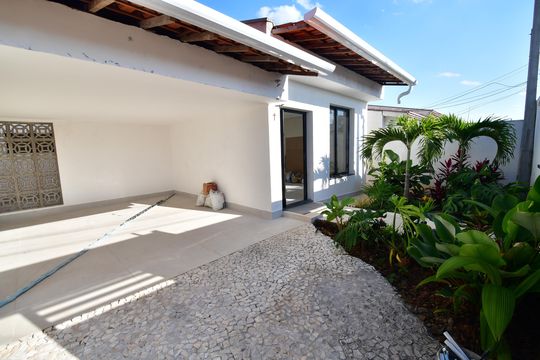 Garagem de casa à venda com 3 quartos, 225m² em Parque Taquaral, Campinas