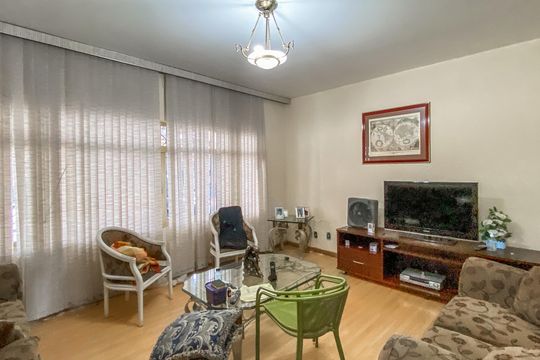 Sala de casa à venda com 3 quartos, 160m² em Jardim Santa Maria, São Paulo