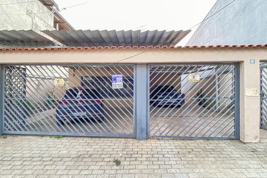 Fachada de casa à venda com 3 quartos, 160m² em Jardim Santa Maria, São Paulo