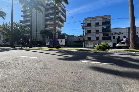 Vista da Rua de apartamento para alugar com 2 quartos, 58m² em Gonzaga, Santos