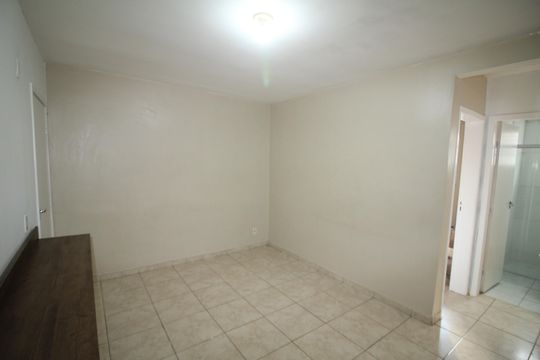 Sala de apartamento para alugar com 2 quartos, 45m² em Camargos, Belo Horizonte