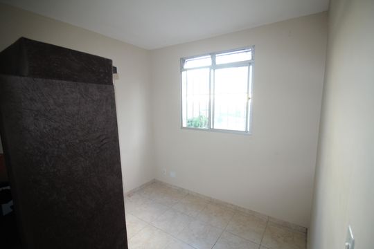 Quarto 2 de apartamento para alugar com 2 quartos, 45m² em Camargos, Belo Horizonte