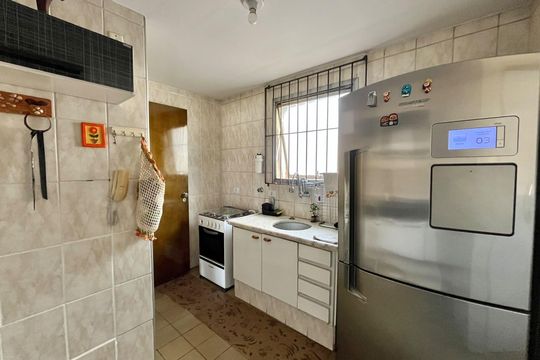 Cozinha de apartamento para alugar com 2 quartos, 68m² em Centro, Campinas
