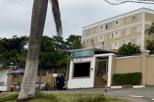 Fachada de casa de condomínio para alugar com 2 quartos, 42m² em Água Chata, Guarulhos